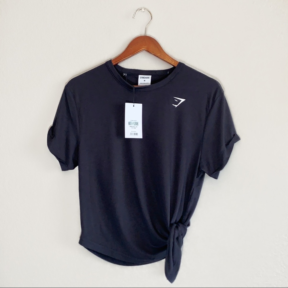 GYMSHARK ESSENTIAL TEE IN BLACK